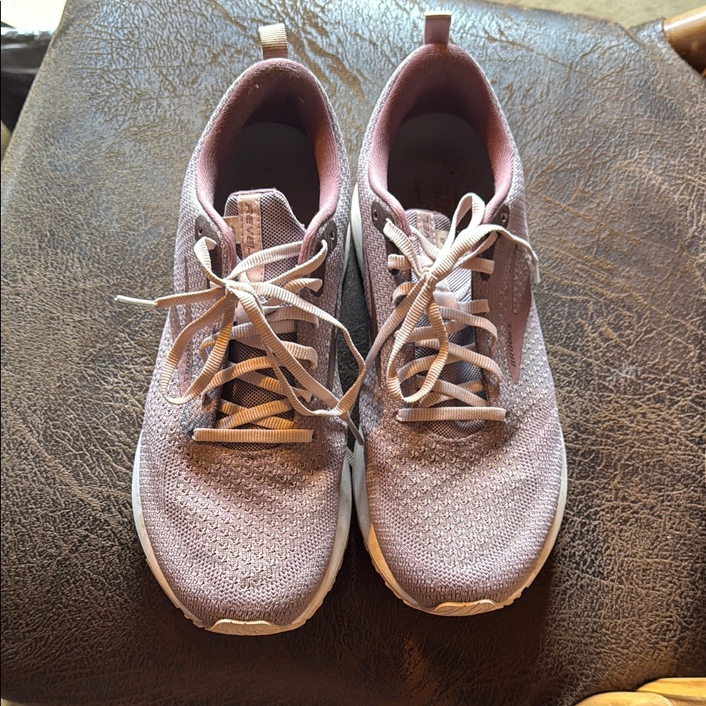 Brooks Pink Athletic Running Shoes Sleek Design